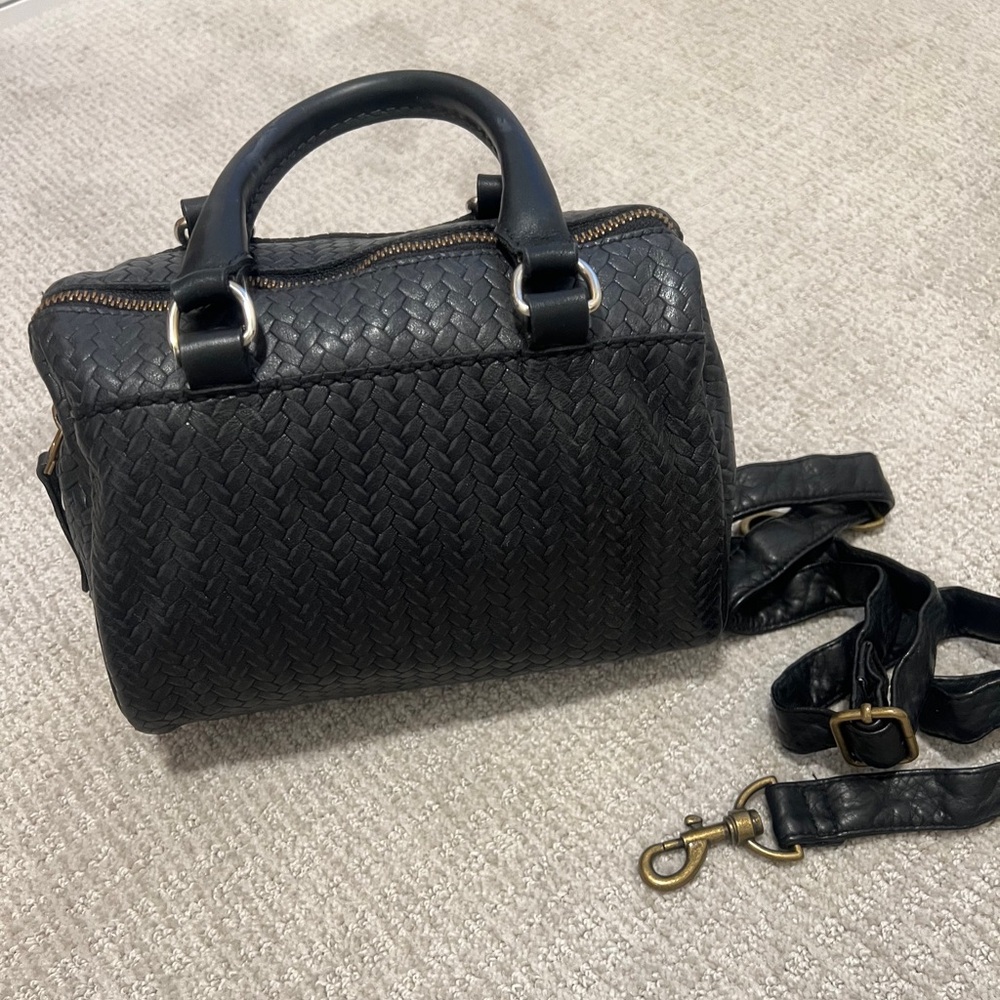 Roots Woven Leather Satchel – Made in Canada – Black Bowling Bag